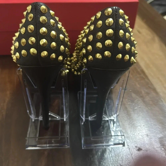 Rock Republic Black Stilettos Gold Studded Peep Toe Platform Shoes Women's 37 - Picture 3 of 7
